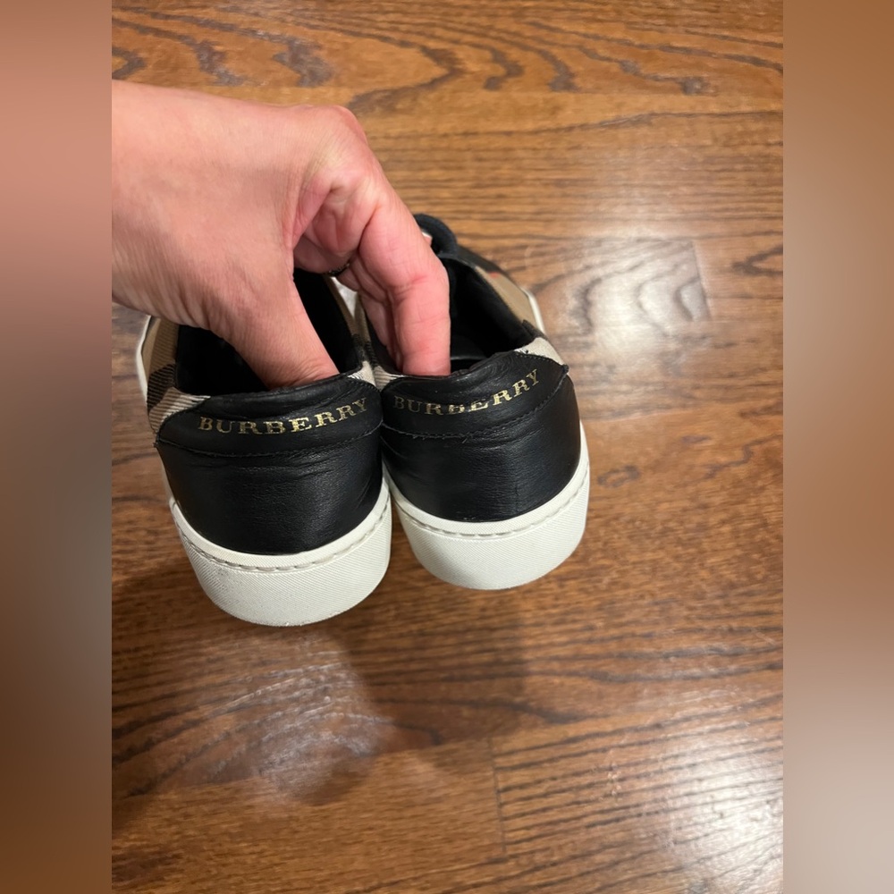 Burberry sneakers - Picture 7 of 8